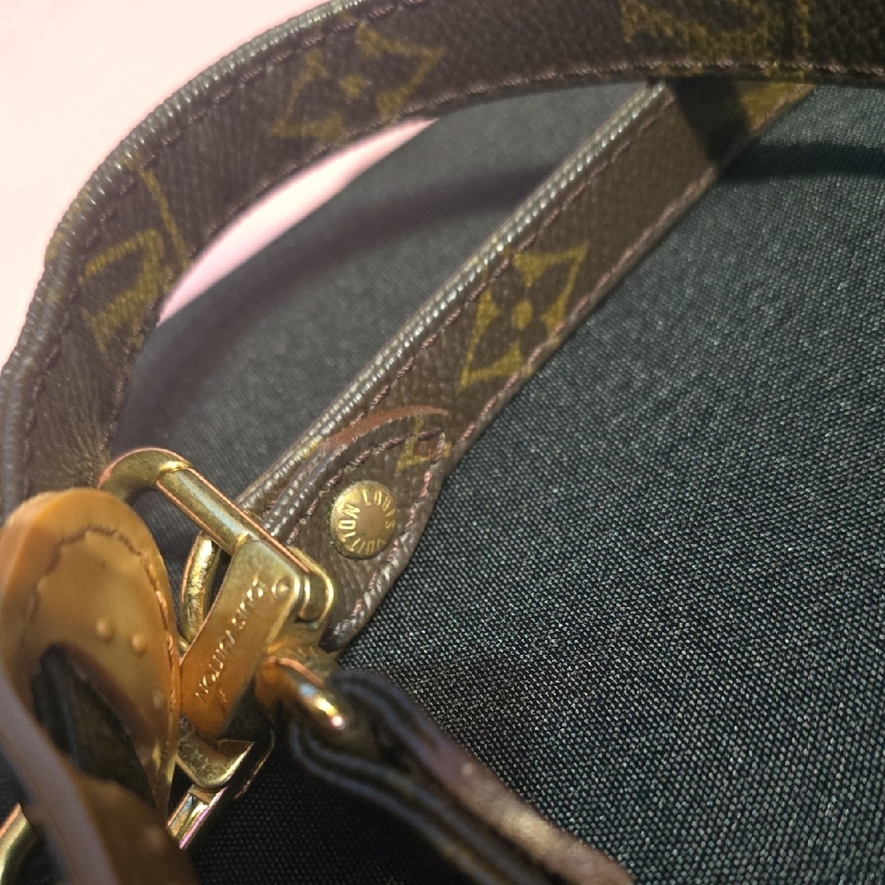 LOUIS VUITTON Monogram Strap - Picture 9 of 9